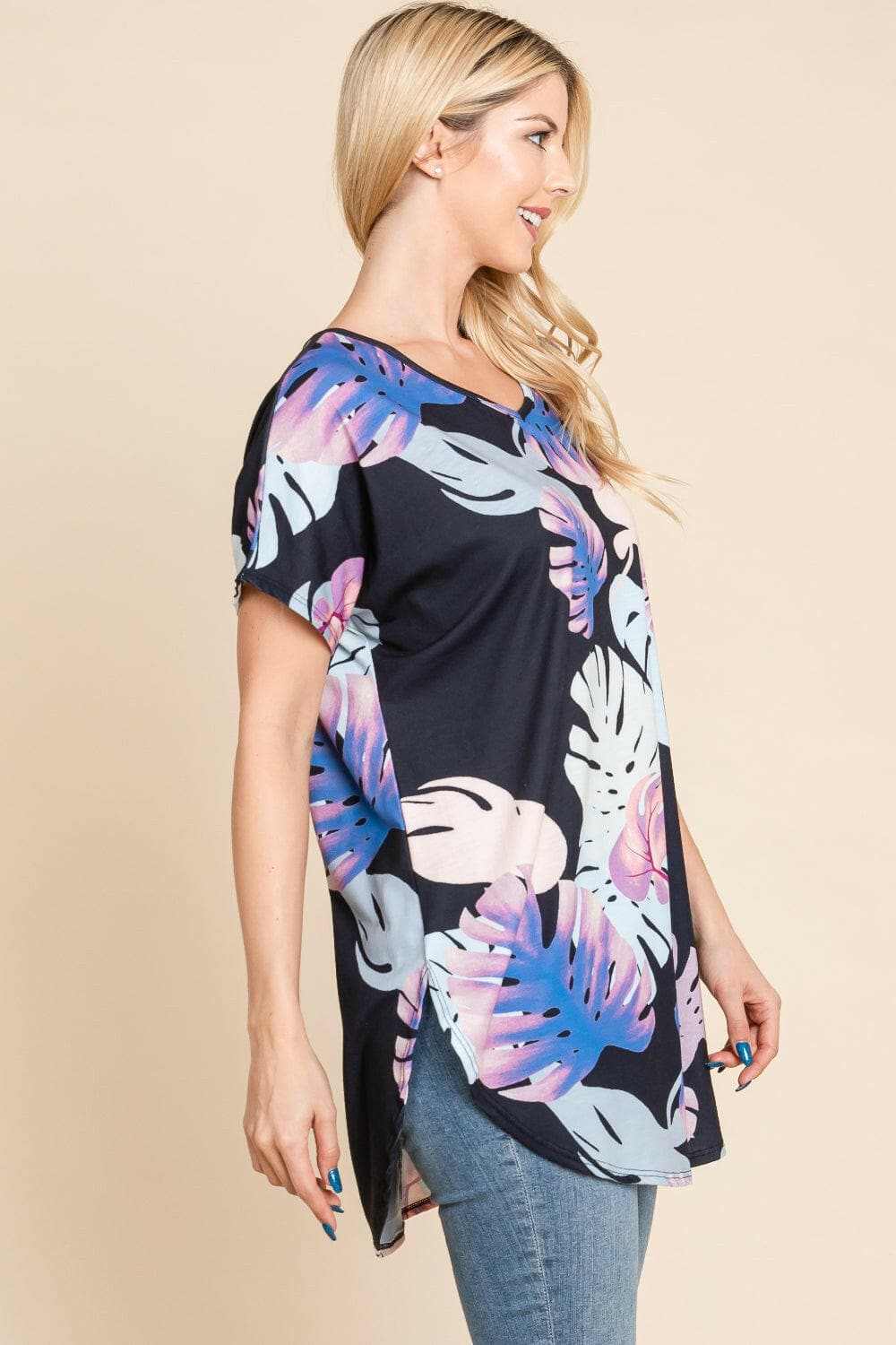 BOMBOM Printed Round Neck Short Sleeve T-Shirt - Love Salve